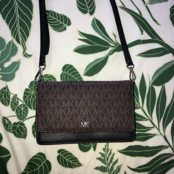 NEW Michael Kors Crossbody - Picture 1 of 11